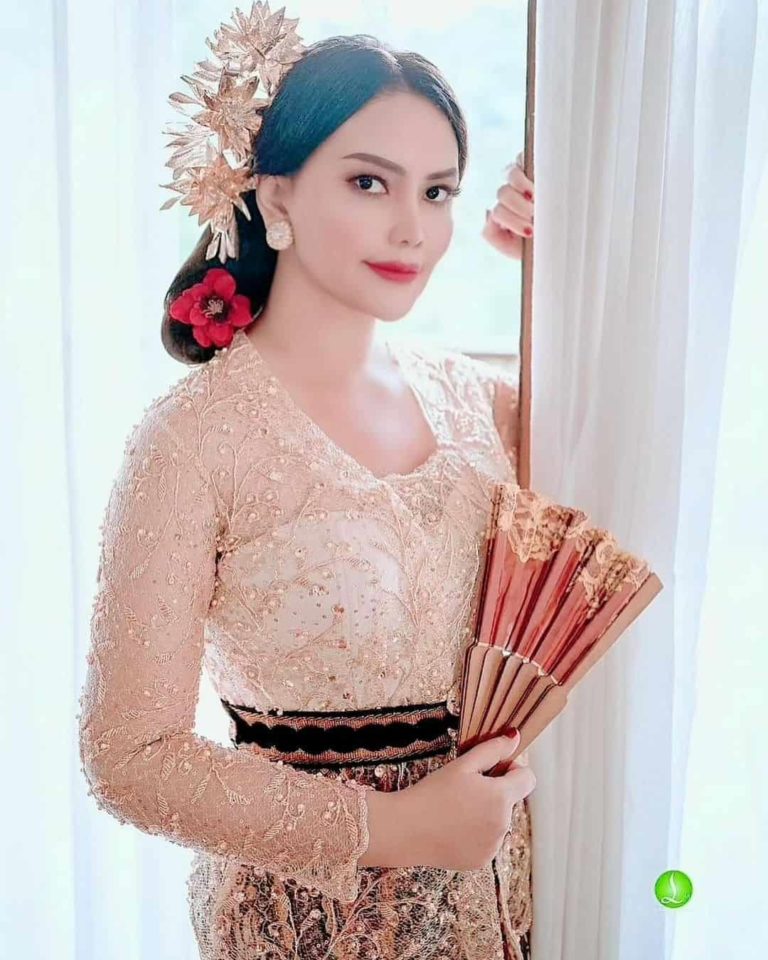 Mami Sisca Biodata Profil Fakta Umur Agama Pacar Karier Dailysia