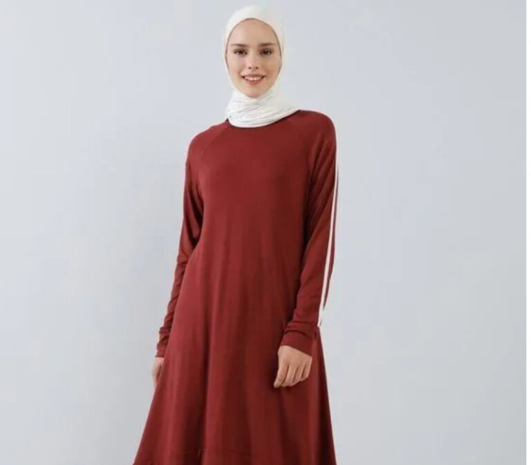 Warna Jilbab Yang Cocok Dengan Baju Maroon Dailysia