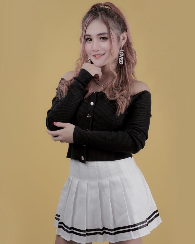 Mala Agatha Biodata Profil Fakta Umur Agama Pacar Single