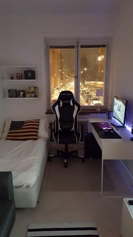 Cool Abis, 10 Desain Kamar Gamer Yang Muat Banyak Layar - Dailysia