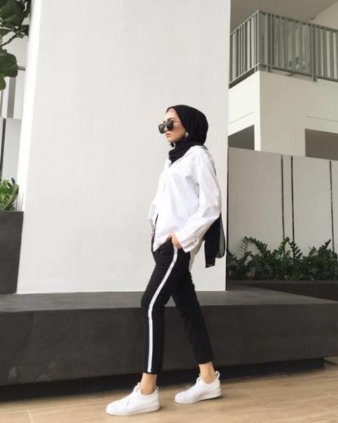 Swag Abis, 10 Gaya Sporty Cewek Berhijab - Dailysia