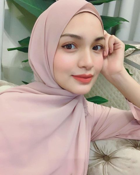 Amyra Rosli  Biodata, Profil, Fakta, Umur, Agama, Suami, Karier