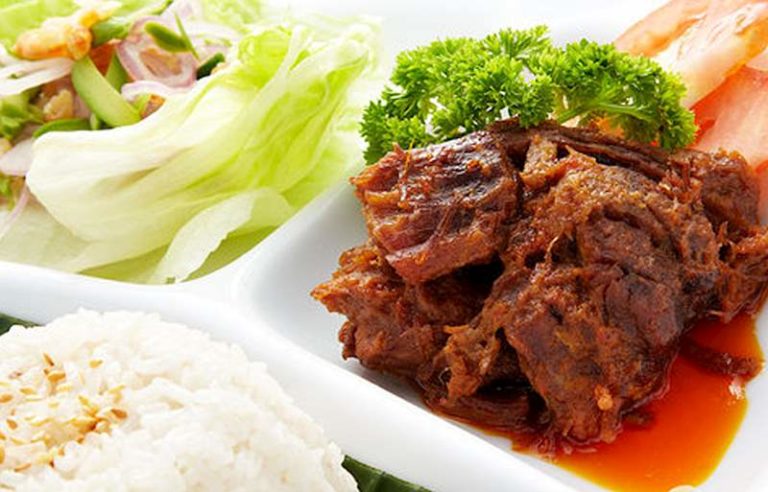 Sejarah Rendang, Kuliner Khas Minangkabau Yang Mendunia - Dailysia