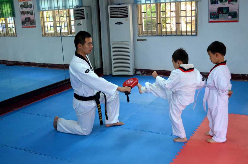 Taekwondo: Sejarah, Teknik Dasar, Aturan Pertandingan, Dan Istilah