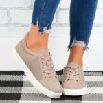 10 Merk Sepatu Sneakers Wanita Branded - Dailysia