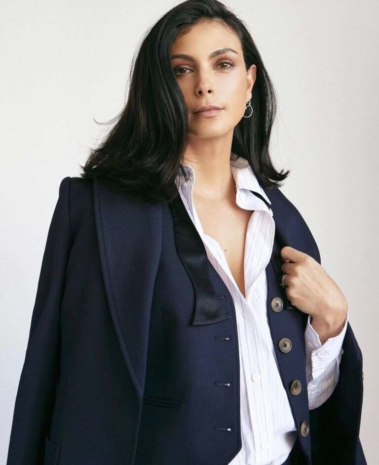 Umur Morena Baccarin