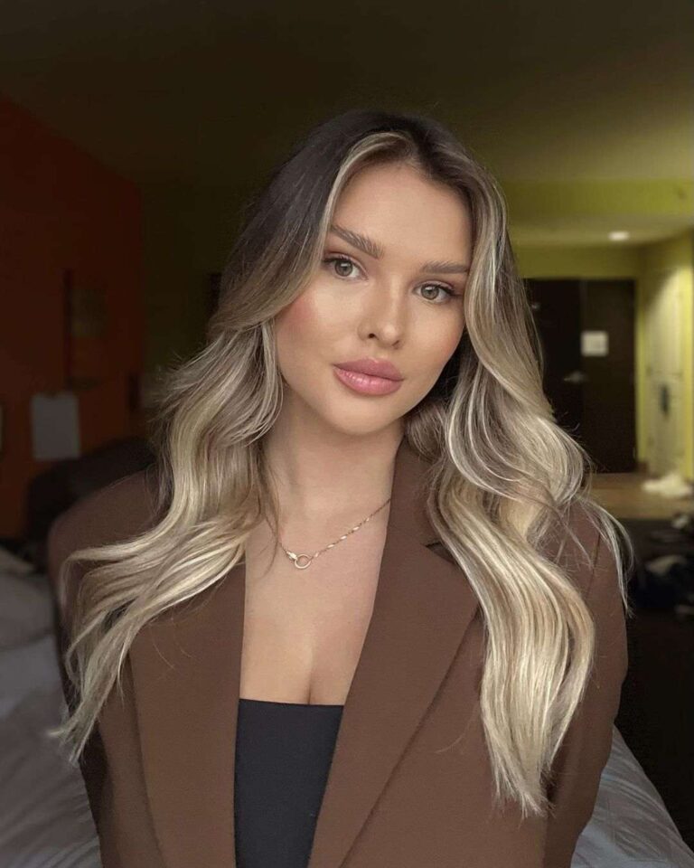 Kinsey Wolanski - Biodata, Profil, Fakta, Umur, Agama, Pacar, Film