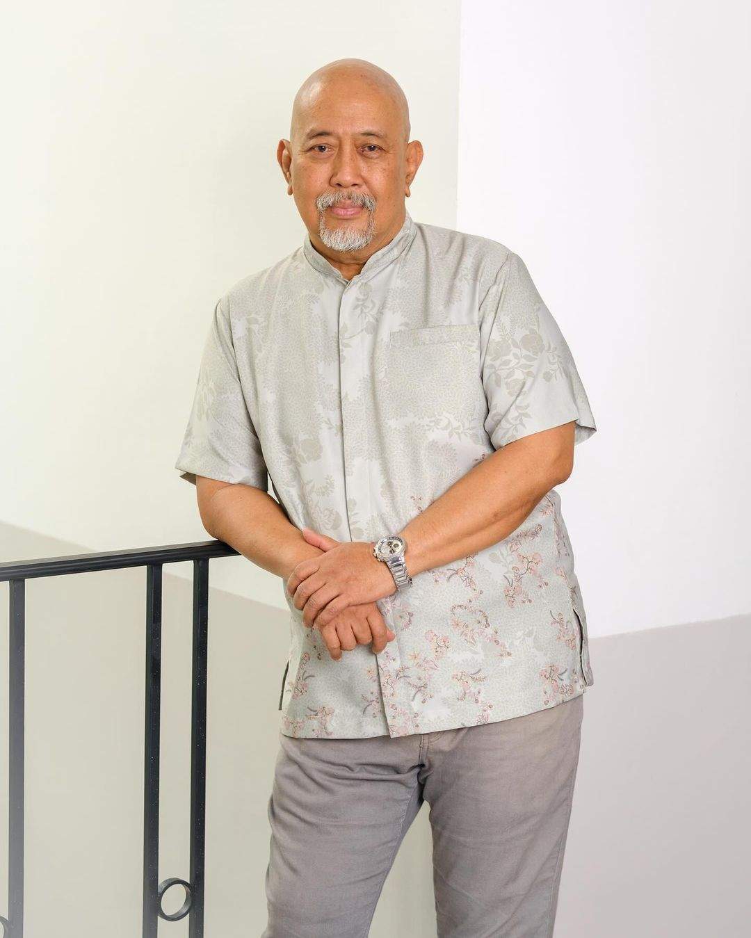 Indro Warkop - Biodata, Profil, Fakta, Umur, Agama, Istri, Karier